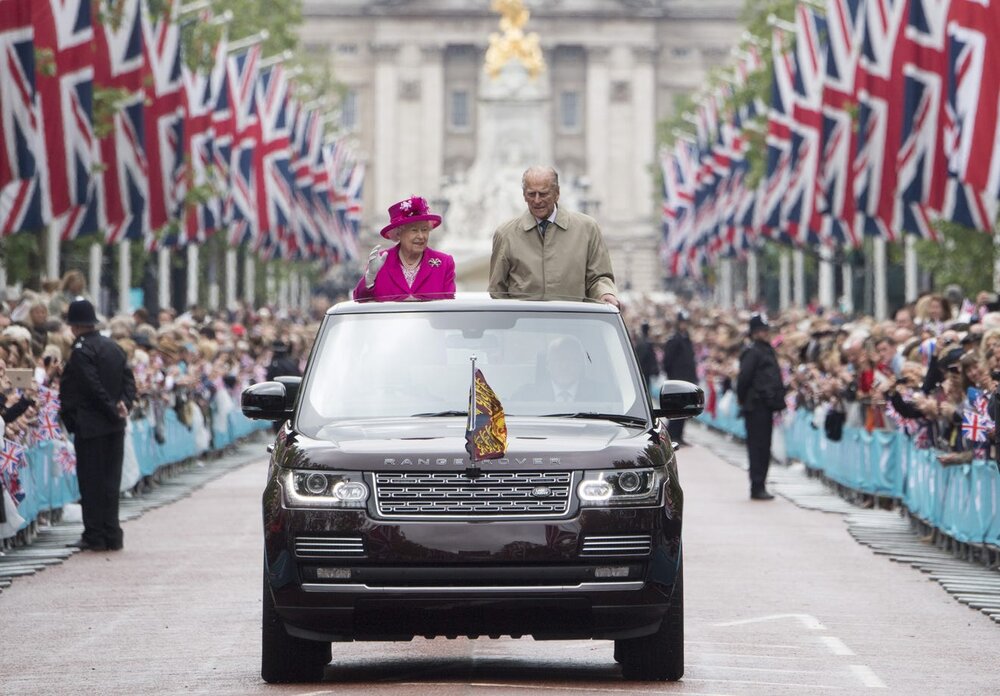 1624a1cd-f41b-4b7b-bd26-1139ac66eedd-Prince_Philip_Land_Rover_02.jpeg