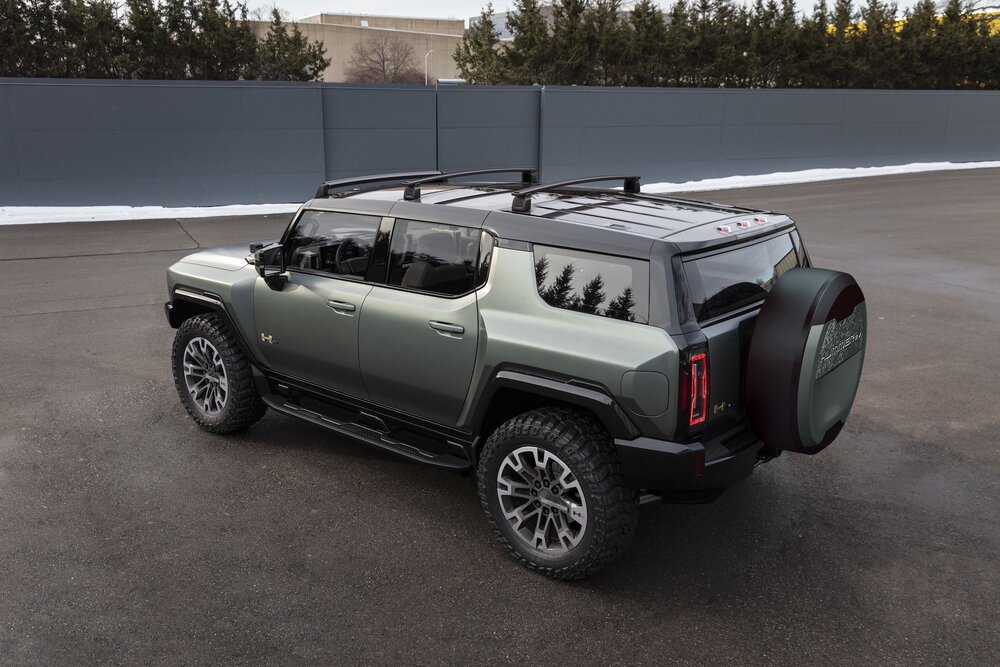 2024-GMC-HUMMER-EV-SUV-028.jpg