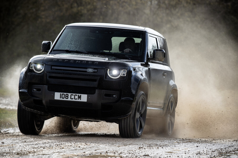 LR_DEF_V8_90_22MY_250221_13.jpg