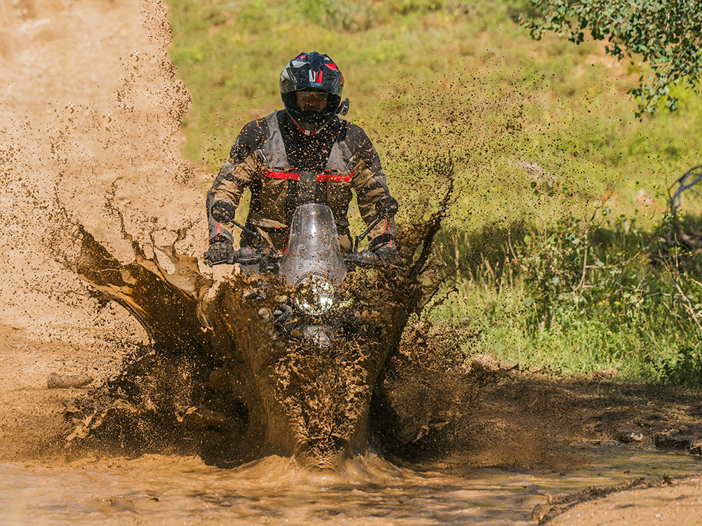 Royal Enfield 450 Himalayan Adventure Motorcycle, adventure motorcycle, overlanding motorcycle, dual sport motorcycle, dirt bike, India, himalayan, himlalays, panniers, crash bars,