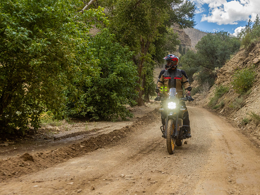 Royal Enfield 450 Himalayan Adventure Motorcycle, adventure motorcycle, overlanding motorcycle, dual sport motorcycle, dirt bike, India, himalayan, himlalays, panniers, crash bars,