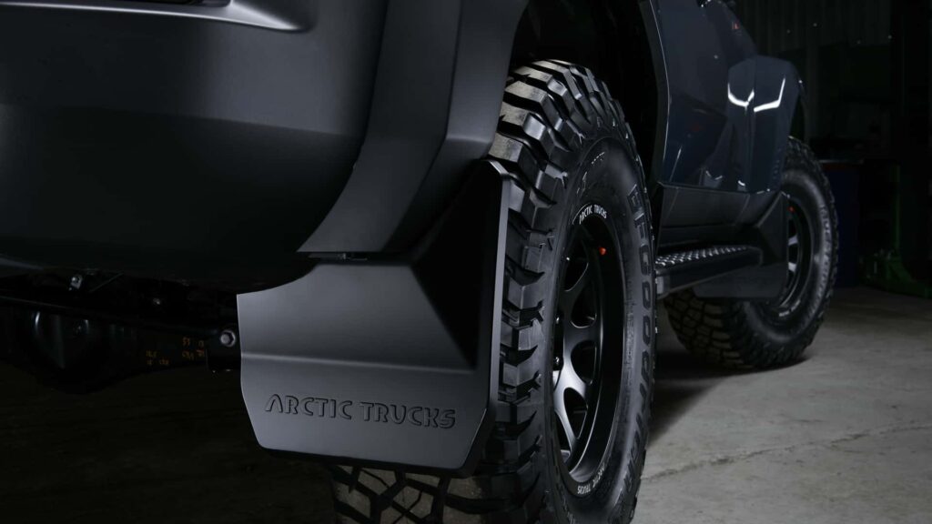 Arctic Trucks AT37 Land Cruiser 250